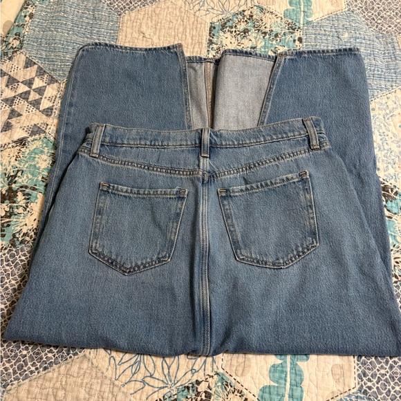 Old Navy Women's Blue Denim Skirt - Picture 4 of 5